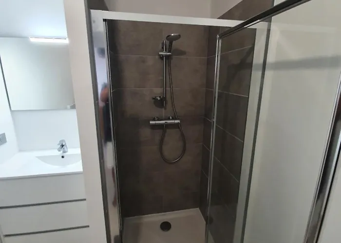 1vue,1 Lieu, Des Appartement *